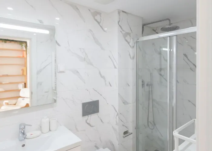Flh Portas Do Sol White Design Flat Lisboa